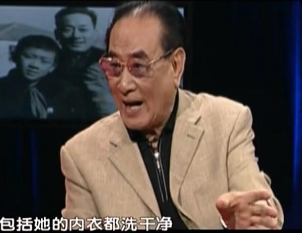 著名演員龐學勤：一代人的男神，一句承諾，照顧精神病妻子一生