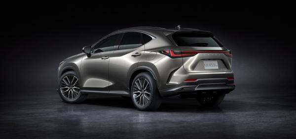 售價超40萬、空間RAV4水平，這款日系SUV為什麼這麼多人喜歡