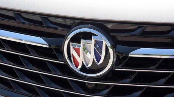 “鍍鉻狂魔”遇見“套娃王”，昂科威PLUS對比途觀L