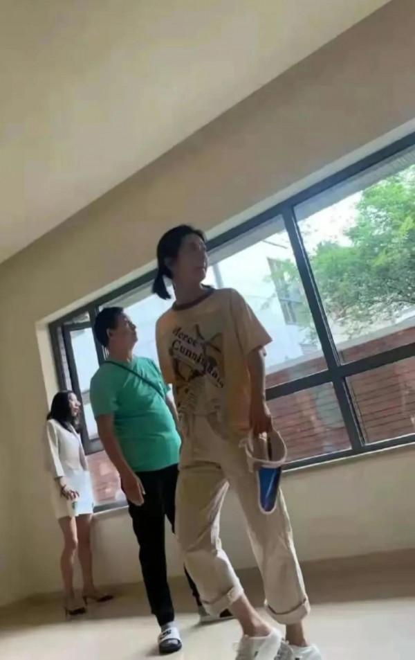 謝娜夫婦&OpenCurlyDoubleQuote;一瀉千里&rdquo;