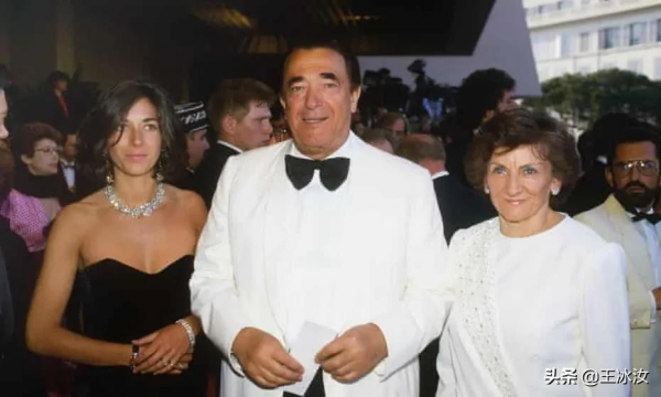 愛潑斯坦“媽媽桑”宣判了!前半生紙醉金迷後半生人間惡魔 愛潑斯坦“媽媽桑”宣判了!前半生紙醉金迷後半生人間惡魔