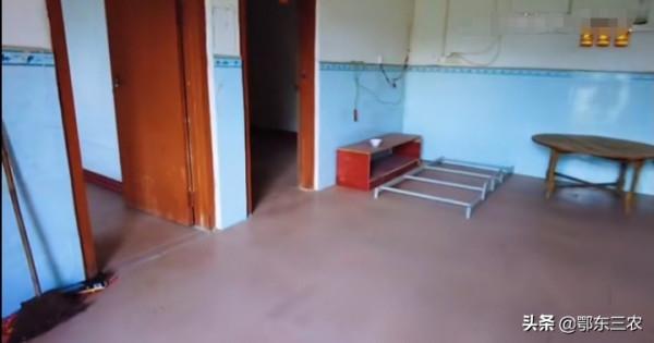 農村女孩在廣西發現一個無人村，一人住了一年，吃喝不愁