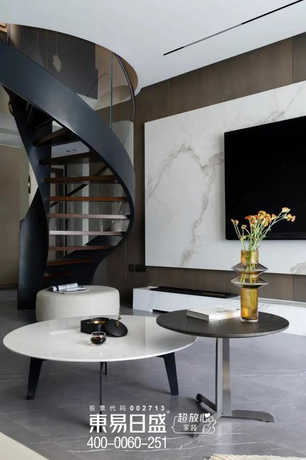 237㎡簡約風躍層,空中花園、旋轉樓梯,是我要的理想居所 237㎡簡約風躍層,空中花園、旋轉樓梯,是我要的理想居所