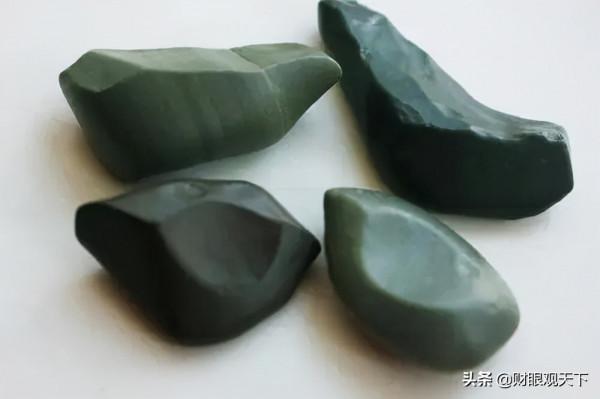 來新疆 我帶你撿石頭