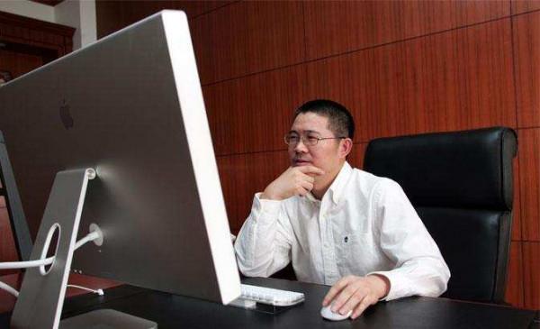 江蘇農村窮小子，10年開3家公司，兩次被踢出局，如今卻身家41億