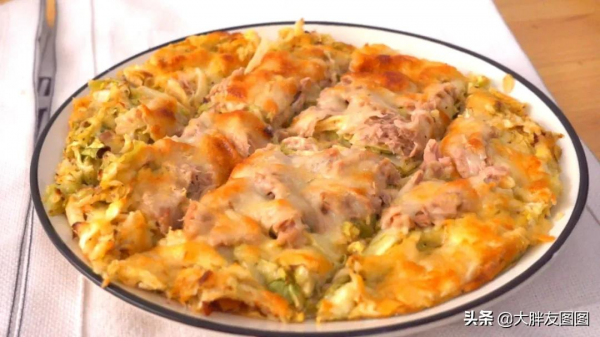 你有包菜麼?快試試做這個披薩,不要麵粉,有手就行,太好吃了 你有包菜麼?快試試做這個披薩,不要麵粉,有手就行,太好吃了