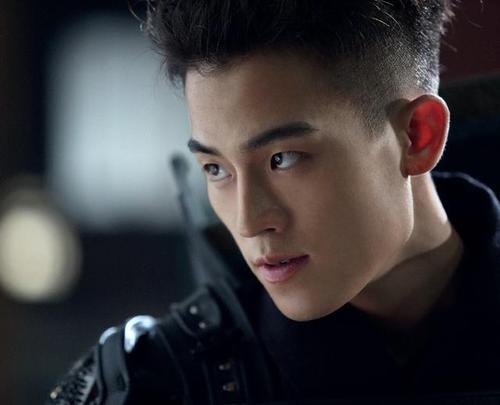 趙麗穎新劇《野蠻生長》男主改歐豪，網友：把王一博換回來