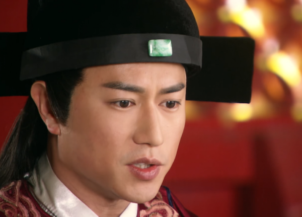 積壓8年，播1天口碑就爆了，豆瓣大片好評，潘粵明選對了劇本