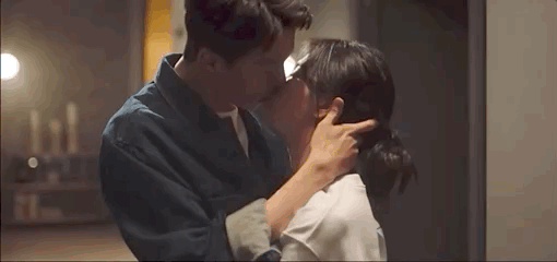 40歲宋慧喬又演女精英,戴CHAUMET拎Fendi,職場風穿搭超養眼 40歲宋慧喬又演女精英,戴CHAUMET拎Fendi,職場風穿搭超養眼