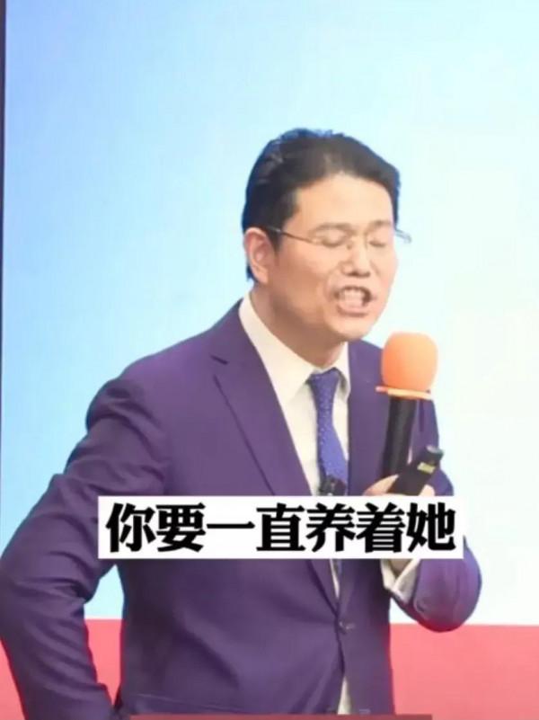 只要以拳師的口吻說一件嚴肅的事情，大機率是假的