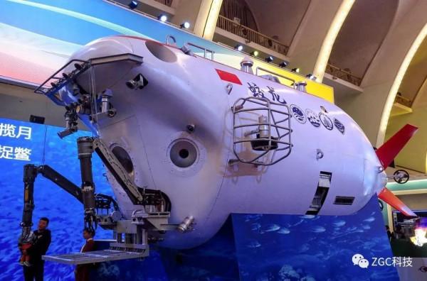 怎樣最快將美軍掉南海里的最先進艦載機F35C撈上來