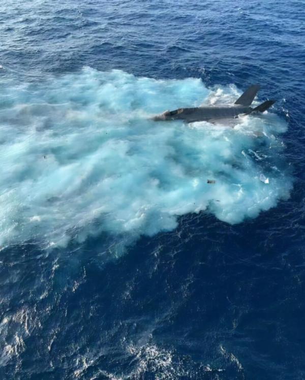 傷害不大侮辱極強！美擔心中國搶撈F35，趙立堅：對海底撈沒興趣