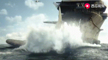 塑膠蓋血案,英國F-35B飛行員被掛船頭險餵魚,跳傘時機堪稱經典 塑膠蓋血案,英國F-35B飛行員被掛船頭險餵魚,跳傘時機堪稱經典