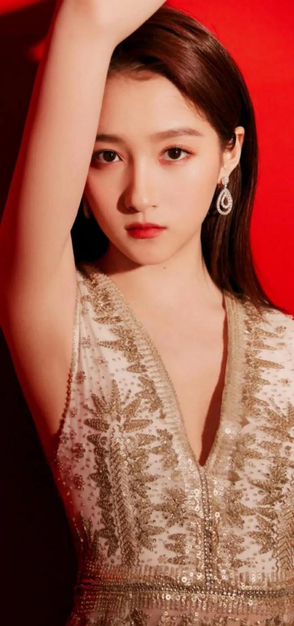 不一樣的關曉彤