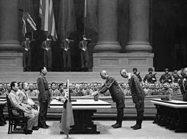 1945年李梅火攻,美國最瘋狂的軍事行動,徹底摧毀了日本工業 1945年李梅火攻,美國最瘋狂的軍事行動,徹底摧毀了日本工業