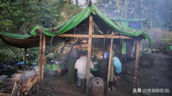 緬甸血琥珀有多值錢，大二小夥輟學進山採礦，一袋價值9萬元？