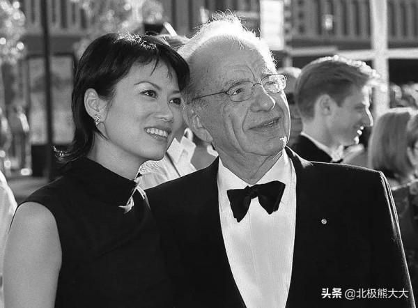 交際女王鄧文迪的“社交手段” 交際女王鄧文迪的“社交手段”