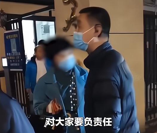 難怪有恃無恐，自稱“不是平民”的大媽身份被扒，確實不“簡單”