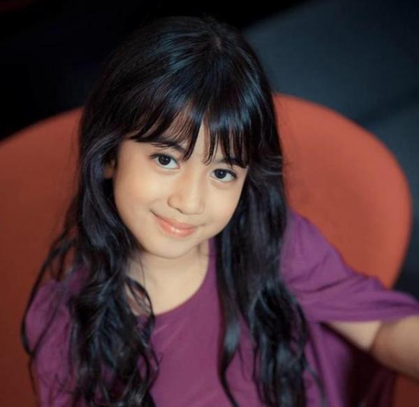 10歲柬埔寨公主真驚豔,倆公主來中國留學,比凱特女兒夏洛特還美 10歲柬埔寨公主真驚豔,倆公主來中國留學,比凱特女兒夏洛特還美