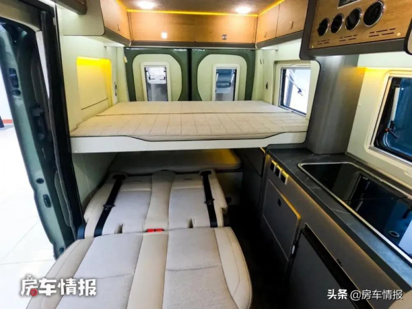 20萬出頭的V90房車,越野風格外觀開出去倍兒酷,適合年輕小夫妻 20萬出頭的V90房車,越野風格外觀開出去倍兒酷,適合年輕小夫妻