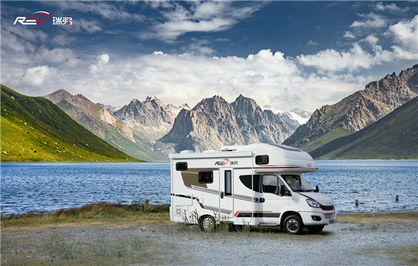 瑞弗房車旗下高性價比產品V800E，美式依維柯不拓展房車