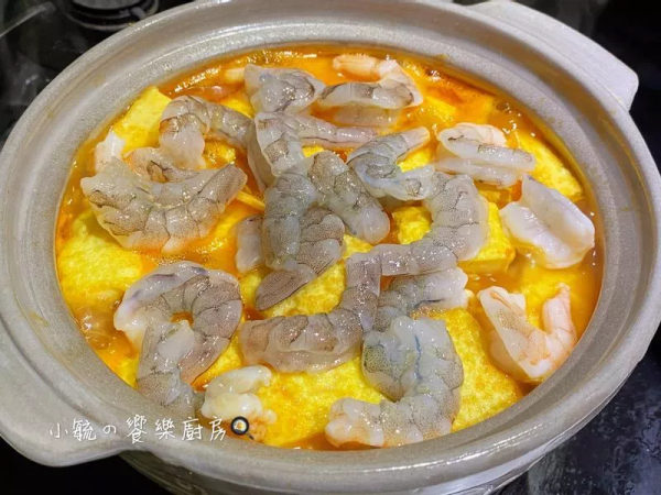 鮮蝦豆腐煲這樣做，顏值超高還下飯