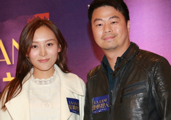 32歲港星何佩瑜帶父母移居內地！半年輕鬆賺數百萬，收入創高峰