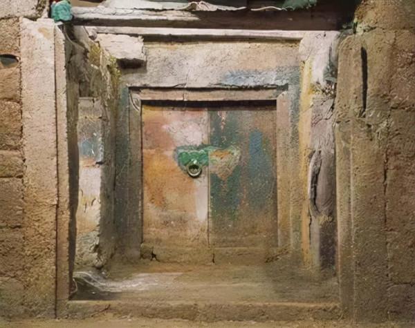 一座2000多年前的墓被挖掘,墓主人的身份是誰呢? 一座2000多年前的墓被挖掘,墓主人的身份是誰呢?