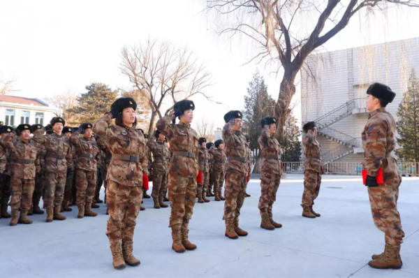 燕冀深山，女兵沉浸式訓練