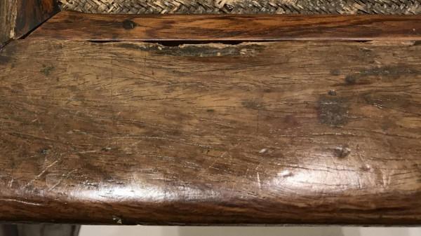 木質特徵不算典型，清黃花梨燈掛椅69萬成交