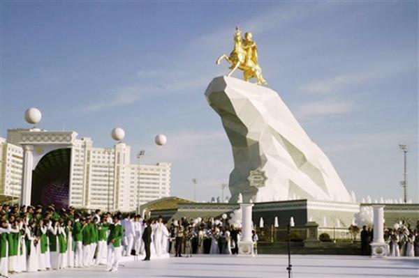 土庫曼:亞洲唯一的“永久中立國” 土庫曼:亞洲唯一的“永久中立國”