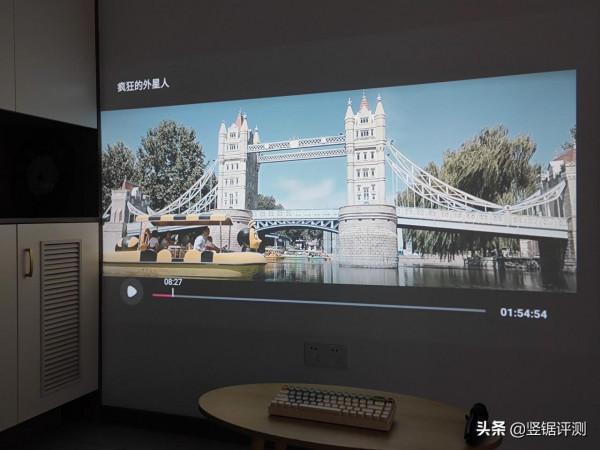 千元價格，體驗有些“超格”的智慧投影儀：萬播T6 Max深度評測