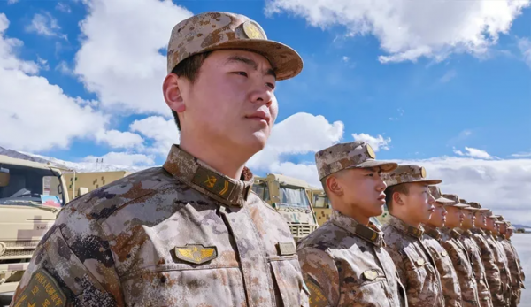 新年新氣象，21式軍裝，全面換新到位，有的變化別太吃驚