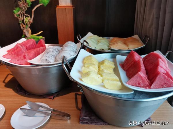 邊欣賞故宮景色邊吃早餐