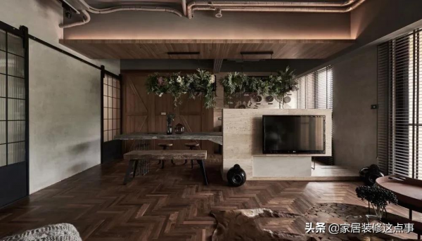 80後小哥不走尋常路，把家裝成“赤貧風”，網友：父母看到要心疼