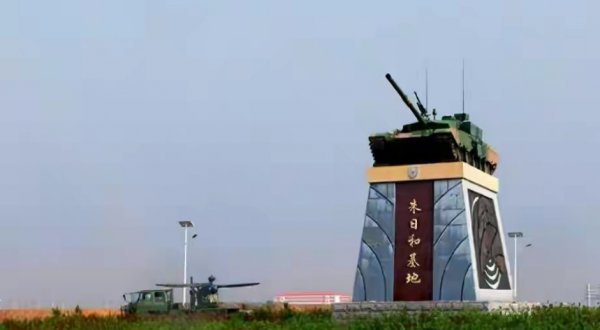 專業化的藍軍部隊，解放軍的“磨刀石”，朱日和軍事演習有多牛？