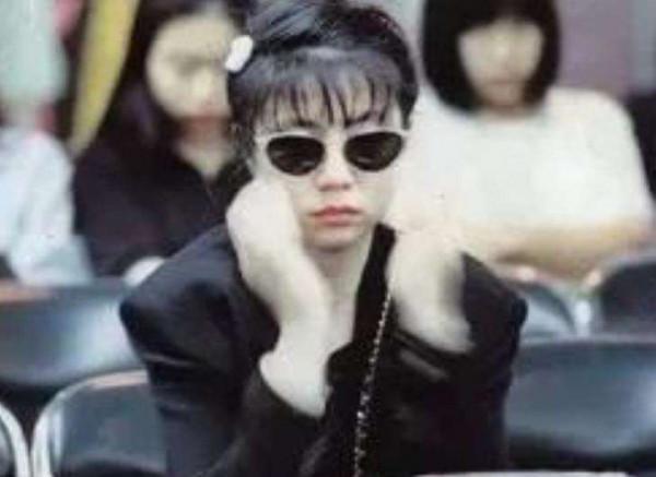 1993年黃家駒去世，在靈堂上痛哭的前女友林楚麒，為何遭到驅趕？