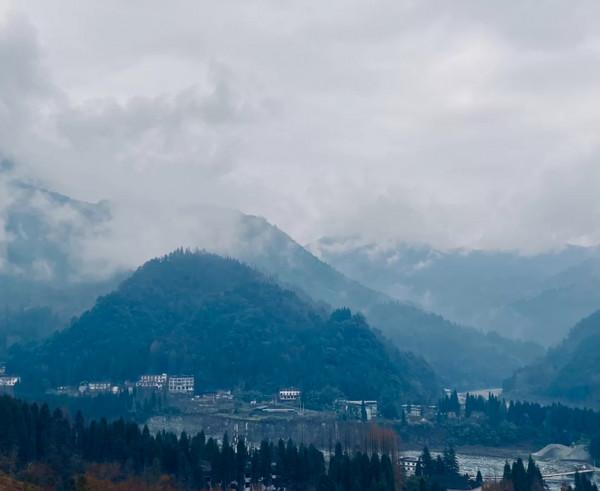 四川“荒廢”景點，人少涼快，成避暑佳地，成都人：去過還想去