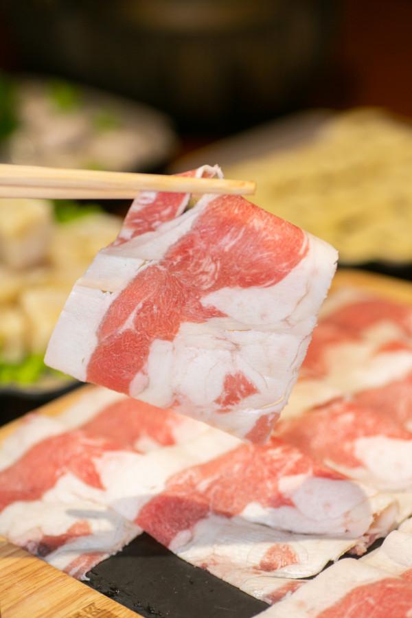 秋天抵禦寒冷的“秘密武器”！（煙囪銅鍋涮肉）