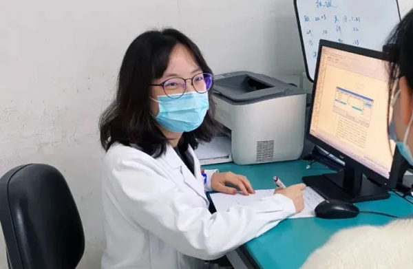 女高管瘦了27斤，越來越漂亮！醫生一查直搖頭：又來一例，麻煩大了