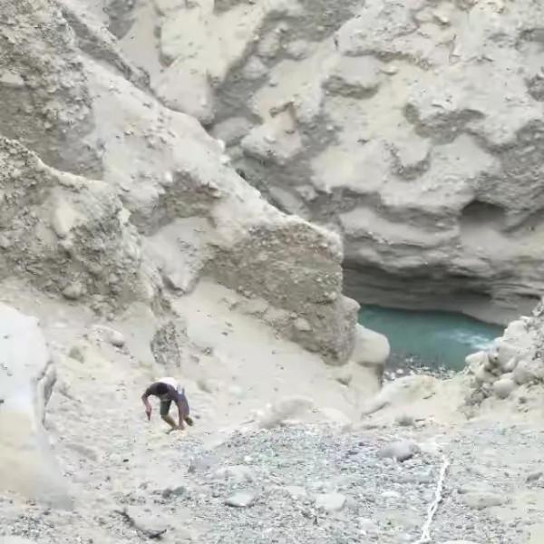 2021年全國最熱的撿玉打卡網紅河-塔什薩依河