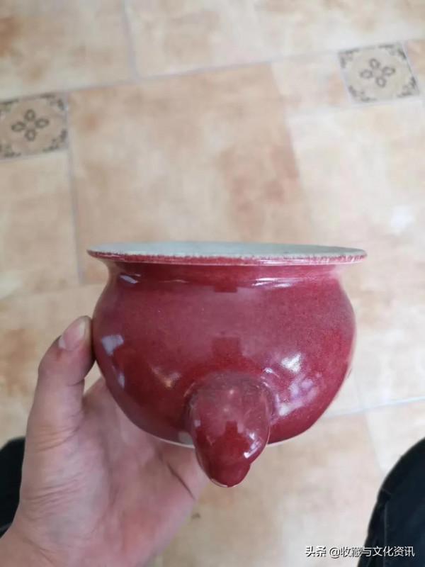 清代祭紅釉三足爐鑑賞