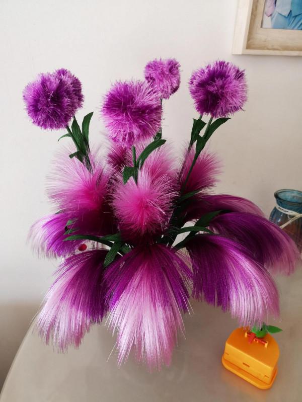 手工製作的蘆葦和蒲公英 手工製作的蘆葦和蒲公英