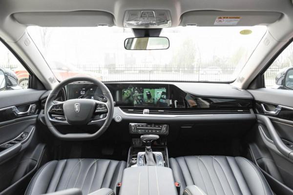 奔騰B70: 10萬元級家用車,顏值出色,來看看內裡是否合適 奔騰B70: 10萬元級家用車,顏值出色,來看看內裡是否合適