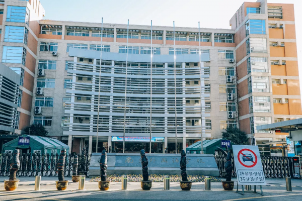 北京東路，喜提秋天