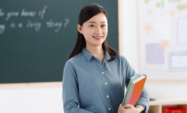 高中校長是什麼級別?他們的身份是公務員還是事業編 高中校長是什麼級別?他們的身份是公務員還是事業編