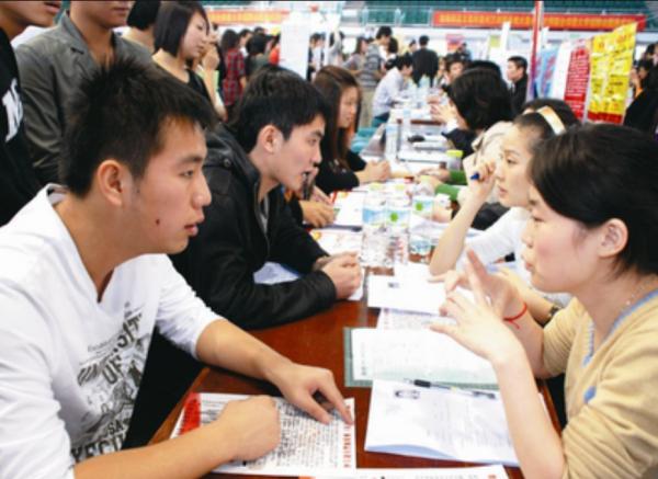 大學生別亂籤“三方協議”，關係到應屆生身份，別給自己找麻煩