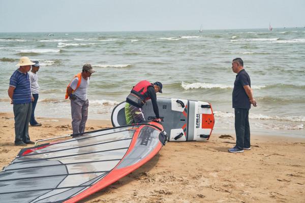 【X自駕】開寶馬5系插混，打卡秦皇島海岸，帆船、動漫任你玩