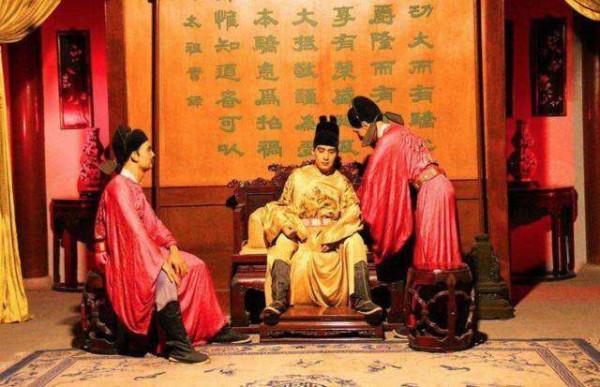 古代皇位傳遞充滿風險,為何非要等皇帝死了才傳位,不能提前嗎? 古代皇位傳遞充滿風險,為何非要等皇帝死了才傳位,不能提前嗎?