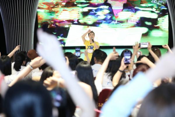 北大學生丁寧:人生換髮球 北大學生丁寧:人生換髮球